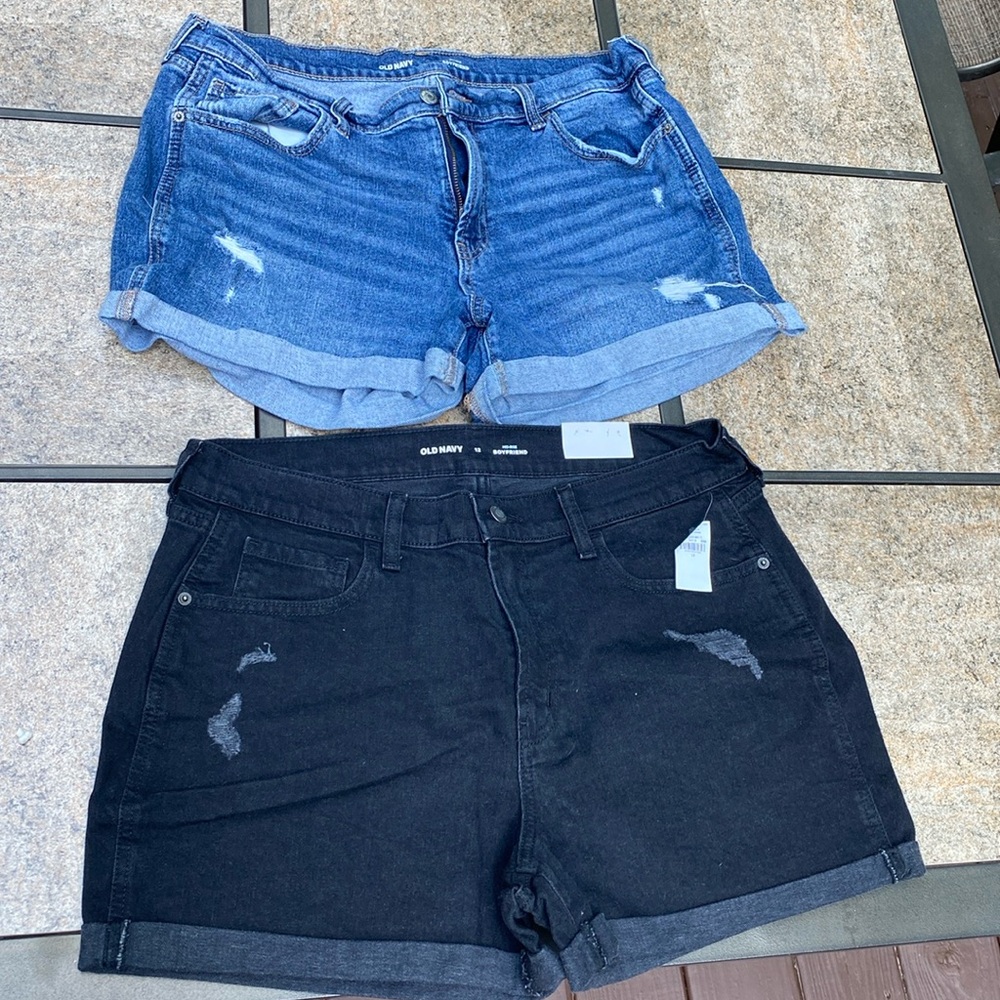 2 Pair Old Navy mid rise boyfriend fit shorts
